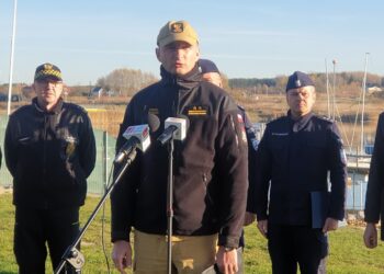 Tarnobrzeg: Strażacy nad jeziorem