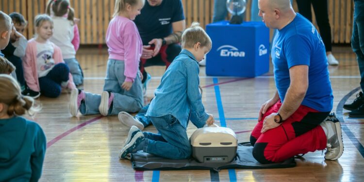 Połaniec. Wolontariusze Enei edukowali połanieckich uczniów