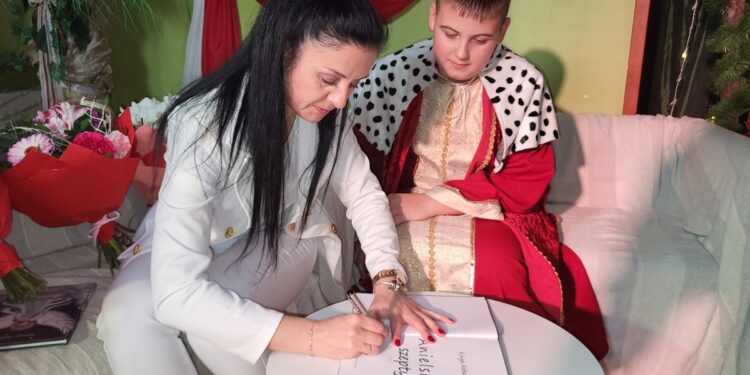 Gorzyce. Ukazały się „Anielskie Szepty”