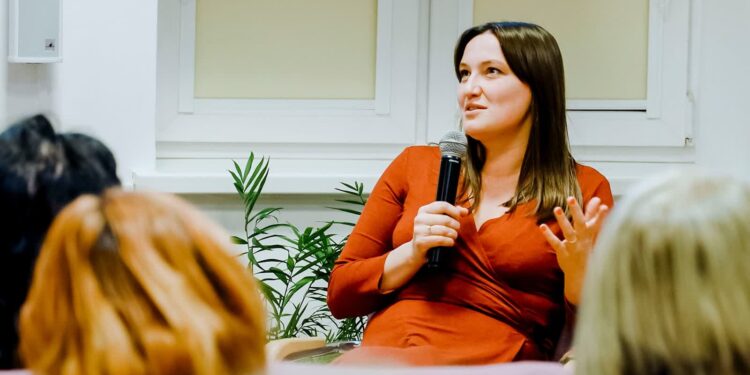 Dębica: Opowieść o kobietach, które zmieniały bieg historii