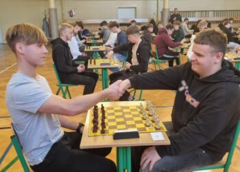 Staszów: Królewska gra łączy młodzież