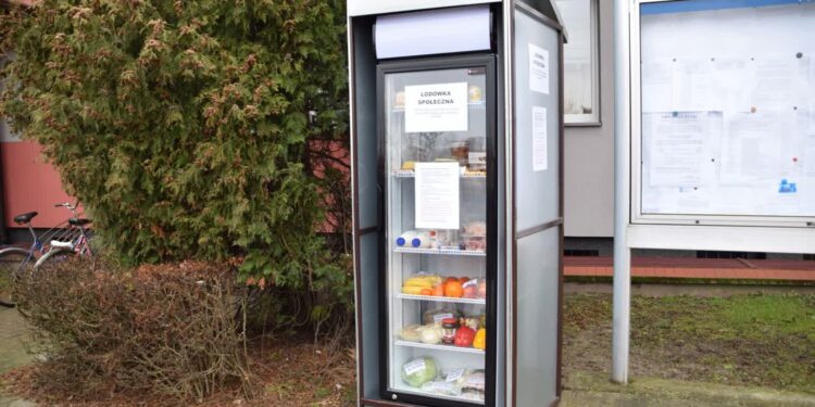 Połaniec:  Lodówka Społeczna wciąż czeka na pomoc…