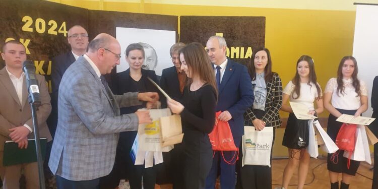 Tarnobrzeg: Rok Edukacji Ekonomicznej podsumowano w ZS nr 2 – „Rolniku”