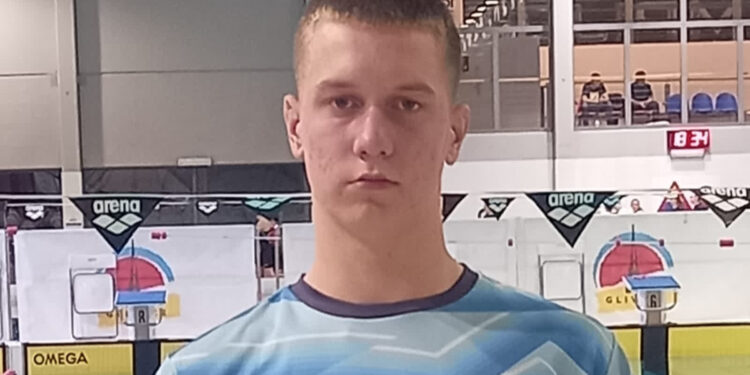 Tarnobrzeg: Zawodnik Delfina na Zimowych Mistrzostwach Polski Juniorów Młodszych 15 lat w Gliwicach