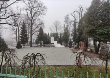 Tarnobrzeg: Remont pomnika na cmentarzu wojennym dobiegł końca