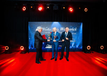 Mielec: Mielec  z tytułem  „Samorząd 35-lecia Wolności”