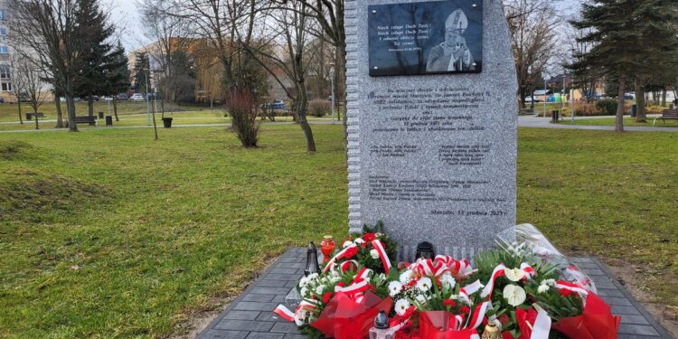 Staszów. W 43. rocznicę wprowadzenia stanu wojennego