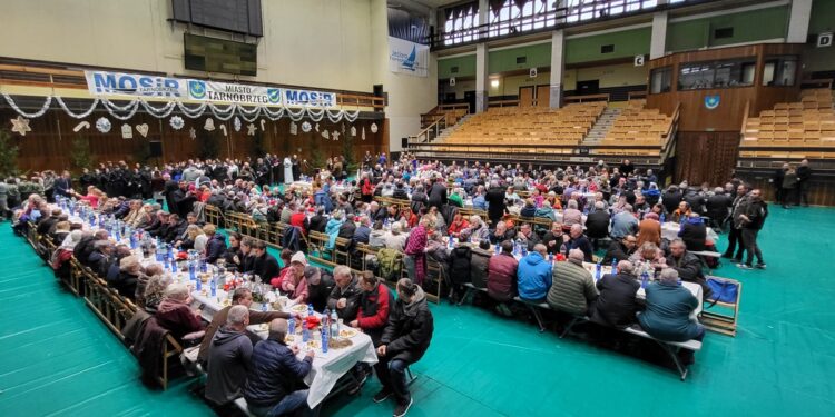 Tarnobrzeg. Mieszkańcy przy wspólnej wigilii