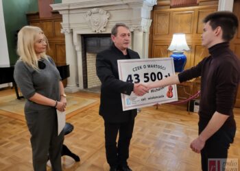 Tarnobrzeg. Finansowe wsparcie dla młodego wiolonczelisty