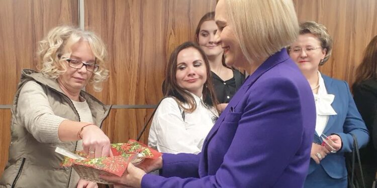 Opłatek w gronie dziennikarzy – spotkanie u marszałka województwa świętokrzyskiego