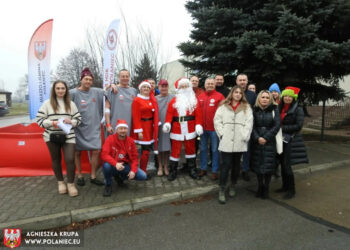 Połaniec: „Zostań Świętym Mikołajem, Oddaj Krew”.