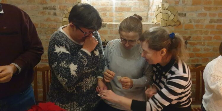 Tarnobrzeg: Opłatek, kolędy, życzenia. Spotkanie wigilijne PSONI