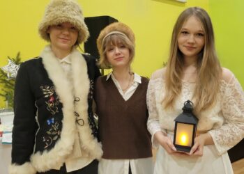 Sandomierz: Świąteczne spotkanie opłatkowe w Katolickim Liceum (FOTO)