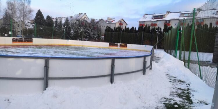 Tarnobrzeg: W sobotę otwarcie lodowiska
