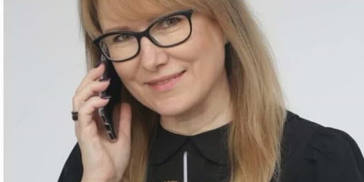 Beata Wilczewska, wizażystka i fryzjerką, która stworzyła Akademię Kreowania Wizerunku w Tarnobrzegu.