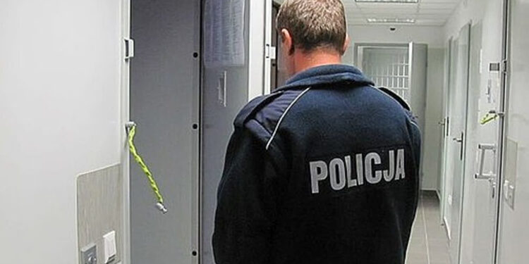 Stalowa Wola: Przyjechał odebrać pieniądze od seniorki – wpadł w ręce  Policji