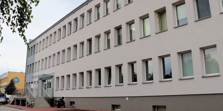 Mielec: Prace remontowo-budowlane w budynku szpitalnych poradni