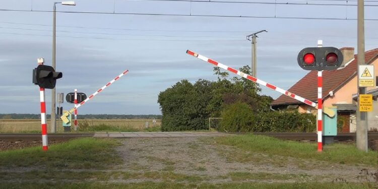 Mielec: Działania przy przejazdach kolejowych i torowiskach