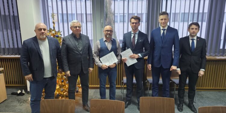 Mielec: Lotnisko Mielec i Politechnika Rzeszowska zacieśniają współprace