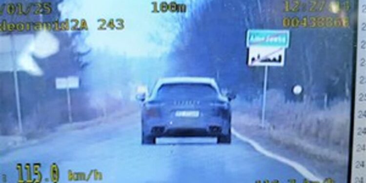 Tarnobrzeg: Kierowca porsche stracił prawo jazdy, kolejny raz przekroczył prędkość