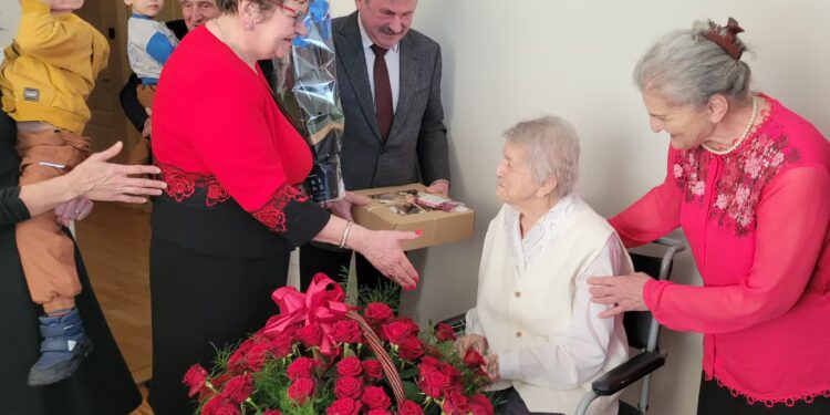 Skotniki, Samborzec: Marianna Płaza świętuje setne urodziny (FOTO)