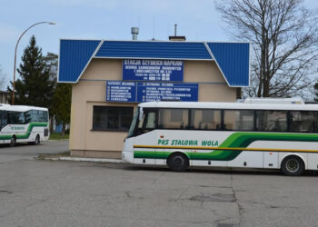 PKS Stalowa Wola uruchamia połączenia do Tarnobrzega i Wydrzy