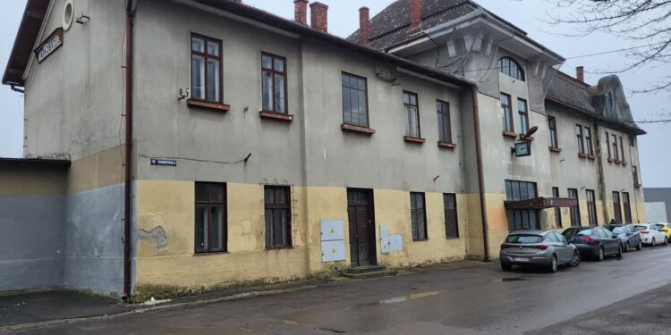 Tarnobrzeg. Rewitalizacja dworca PKP pod znakiem zapytania?