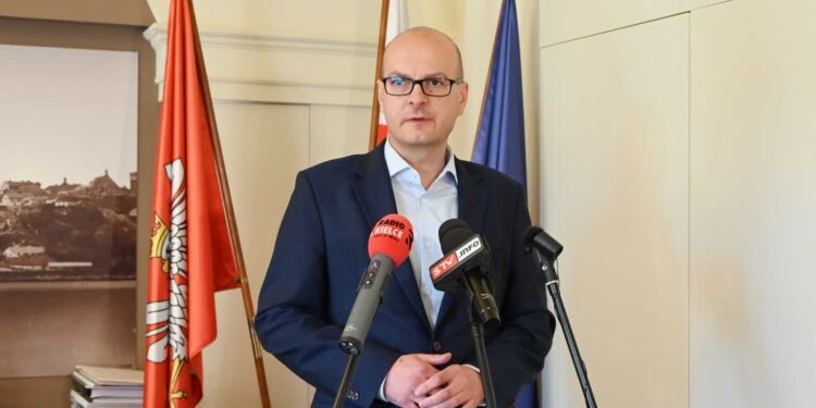 Sandomierz: Miasto nie stosowało skutecznych metod zabezpieczania zaległości podatkowych – będą zmiany