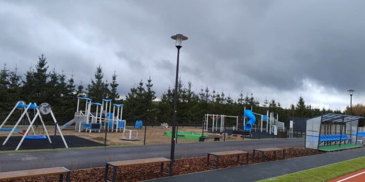 Przecław: Finał prac na obiekcie sportowym w Dobryninie