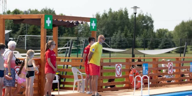 Radomyśl Wielki: Myślimy o wydłużeniu korzystania z basenów zewnętrznych…