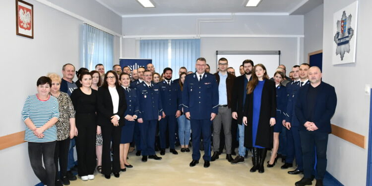 Kolbuszowa: Pożegnanie nadkom. Roberta Kobylskiego po niemal 30 latach służby