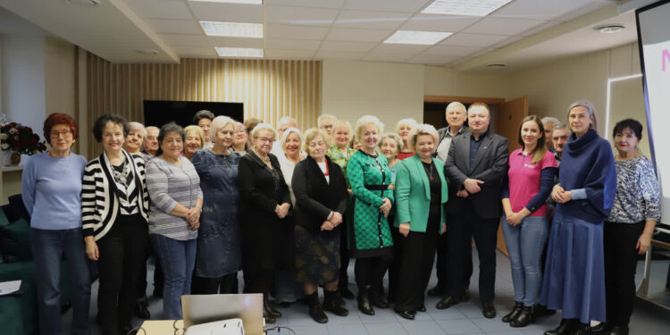 Mielec: Z seniorami o proflilaktyce raka piersi