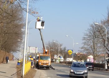 Tarnobrzeg:  W mieście wymieniają oświetlenie drogowe