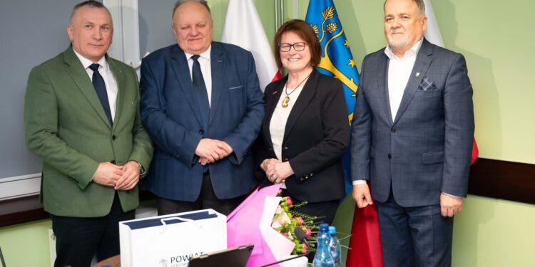 Stalowa Wola: Wieloletnia Skarbnik Powiatu przeszła na emeryturę
