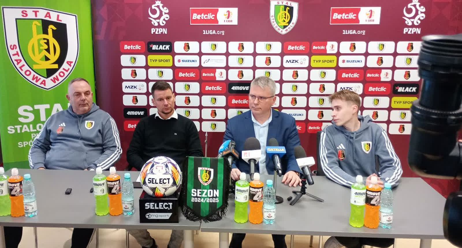 stal-konf-runda wios2.jpg