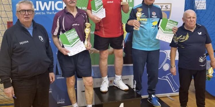 Tarnobrzeg: 84 letni Janusz Malarz zawodnik IKS JEZIORO Tarnobrzeg z kolejnym medalem