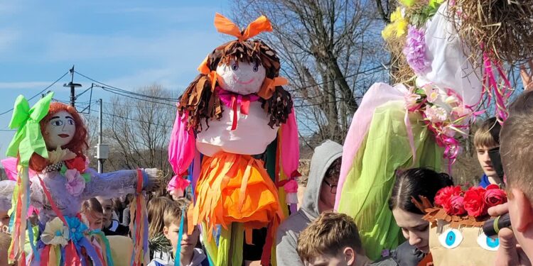 Sandomierz: Pobiegli z marzanną