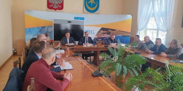 Tarnobrzeg: Nad jeziorem nowe rozwiązania komunikacyjne i dodatkowa oferta abonamentowa