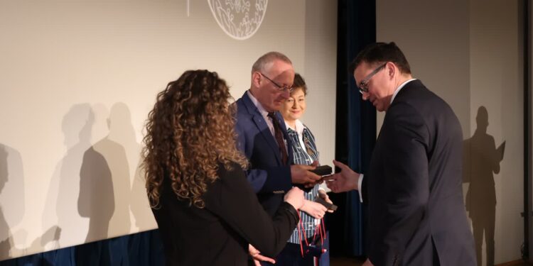 Mielec/Rzeszów: Uroczystość wręczenia Medali Reipublicae Memoriae Meritum