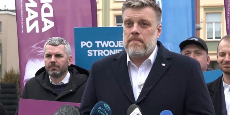 Mielec: Kandydat na prezydenta RP z partii Razem Adrian Zandberg, w Mielcu.