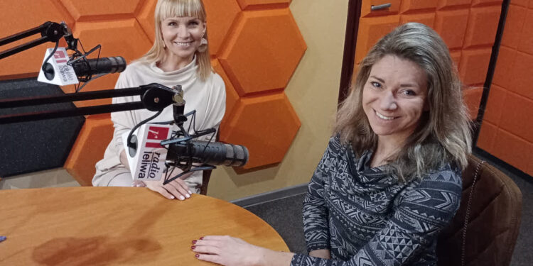 Małgorzata Jarocka, przedstawicielka pedagogów i Elżbieta Mierzwa-Laba, Stowarzyszenie Amazonek w Stalowej Woli