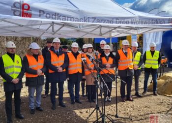 Nowa Dęba. Z wizytą na (roz)budowie