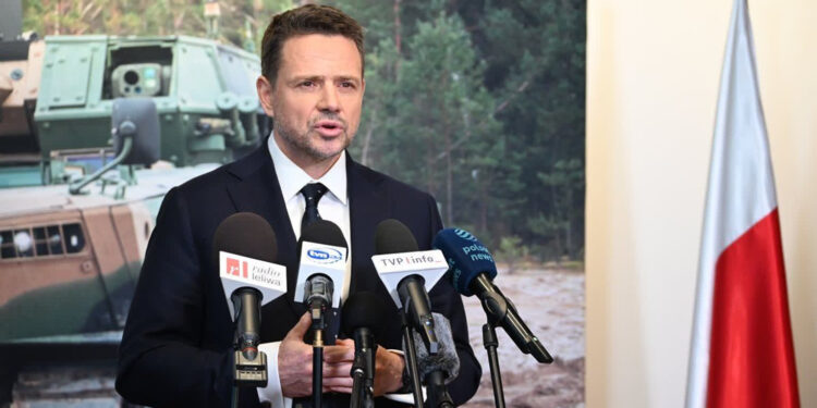 Stalowa Wola: Rafał Trzaskowski w HSW o bezpieczeństwie i nowym COP-ie