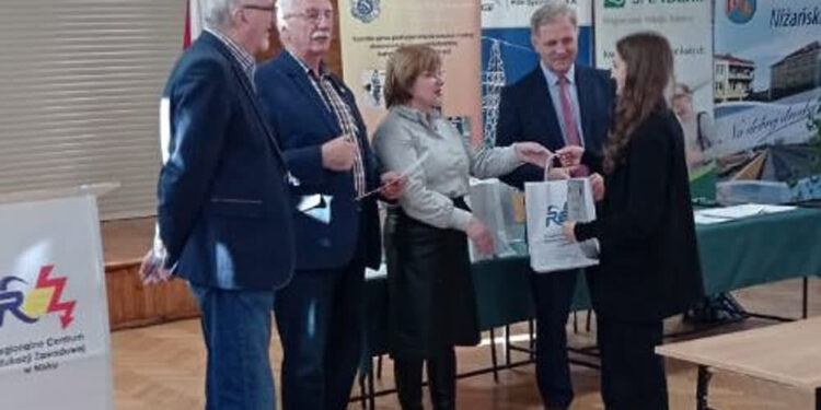 Nisko: Uczniowie z Podkarpacia rywalizowali w eliminacjach Ogólnopolskiej Olimpiady Wiedzy o Wynalazczości