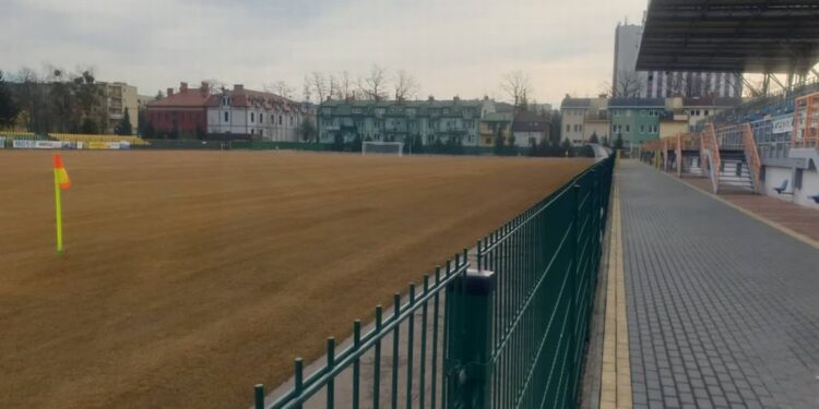 Tarnobrzeg: W sobotę pierwszy mecz na stadionie z nową murawą