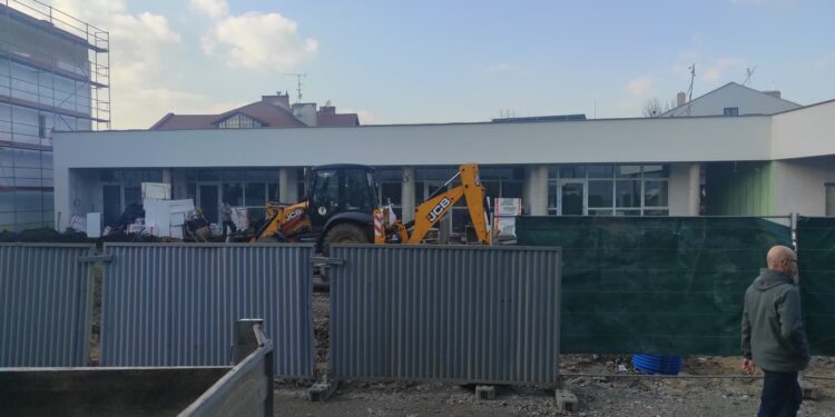 Mielec: Prace modernizacyjne przy Zielonym Rynku