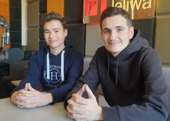 Tarnobrzeg: O prawach ucznia i systemie oświaty na otwartej konferencji zorganizowanej przez uczniów „Hetmana”