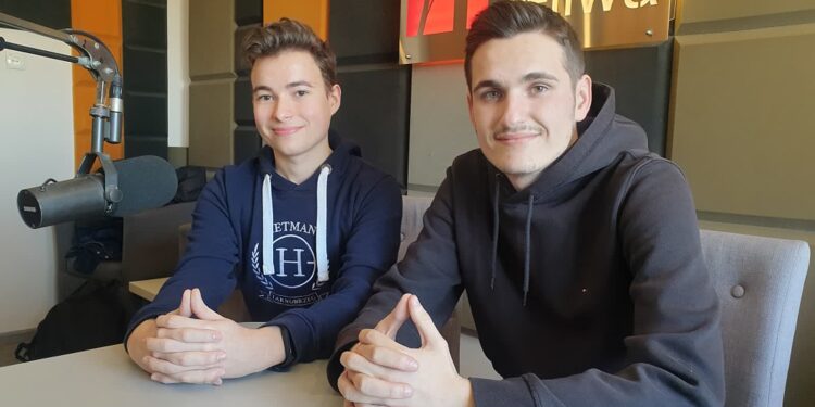 Tarnobrzeg: O prawach ucznia i systemie oświaty na otwartej konferencji zorganizowanej przez uczniów „Hetmana”