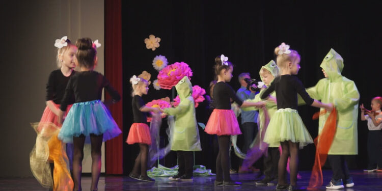 Stalowa Wola: W MDK odbyły się przedszkolne igraszki