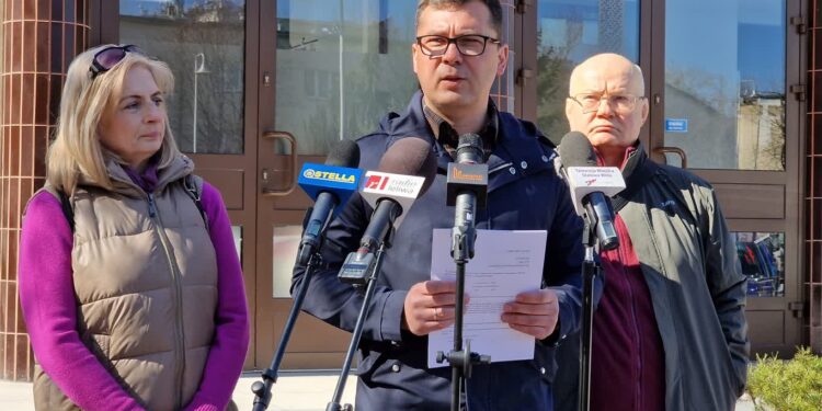 Stalowa Wola: Obniżka pensji Prezydenta? – ta nie tak wysoka, jak twierdzi opozycja